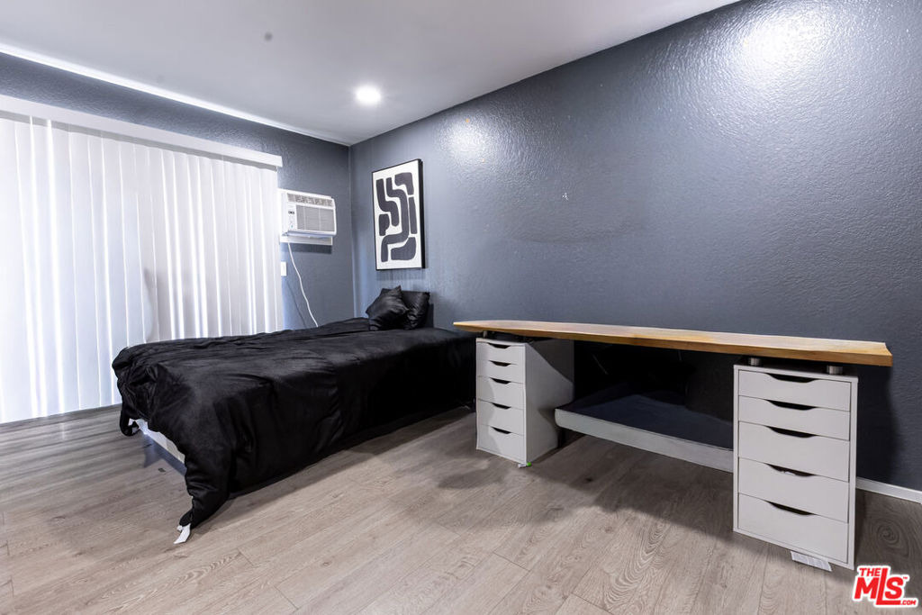 Doty Ave, Hawthorne, CA 90250