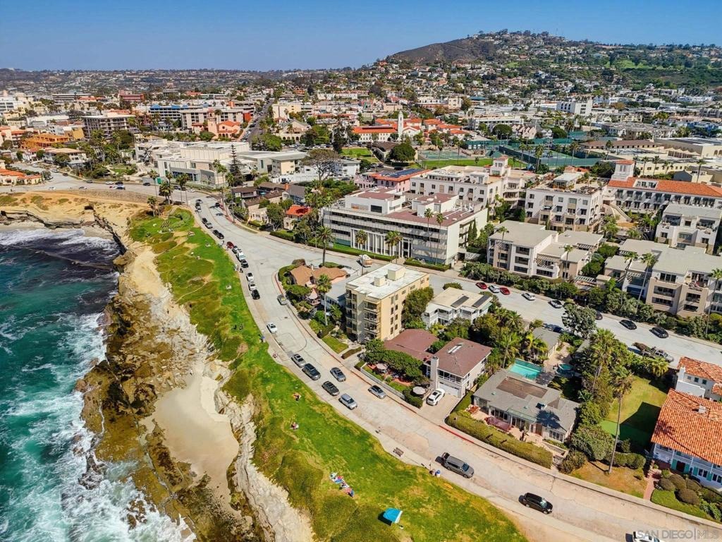 Coast Blvd, LA Jolla, CA 92037