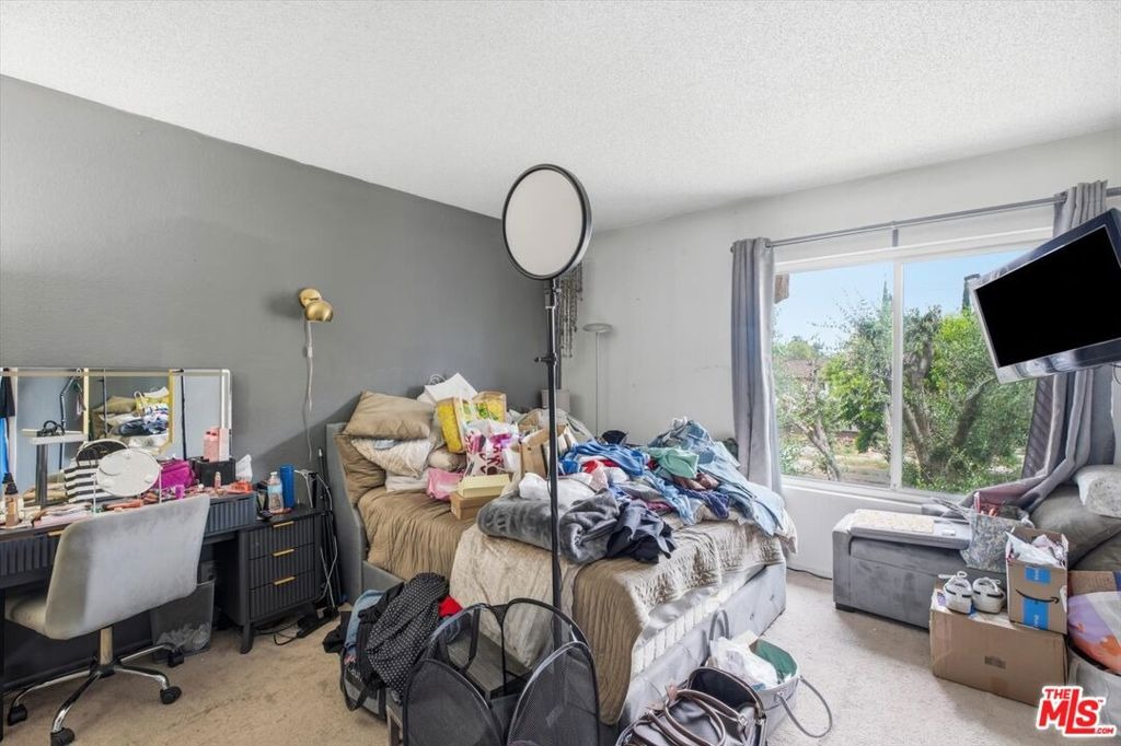 Riverside Dr, Sherman Oaks, CA 91423 #1