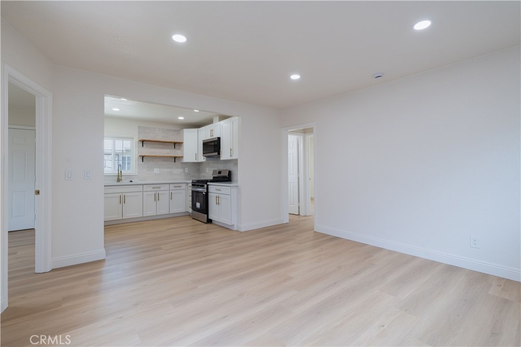 10th St, San Bernardino, CA 92411