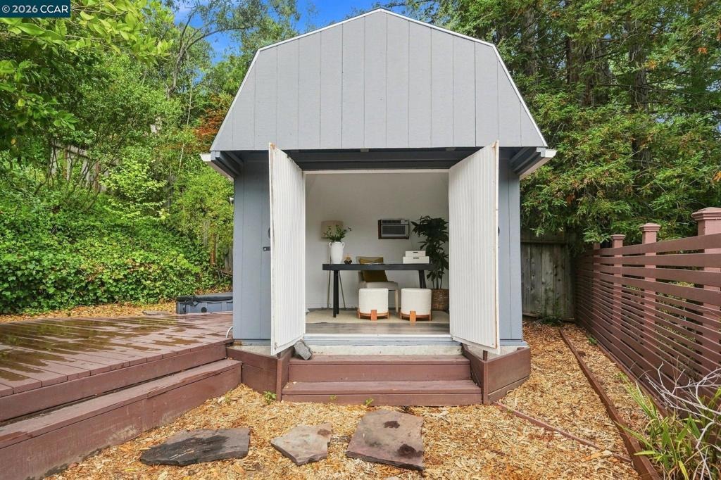 Camino Pablo , Orinda, CA 94563