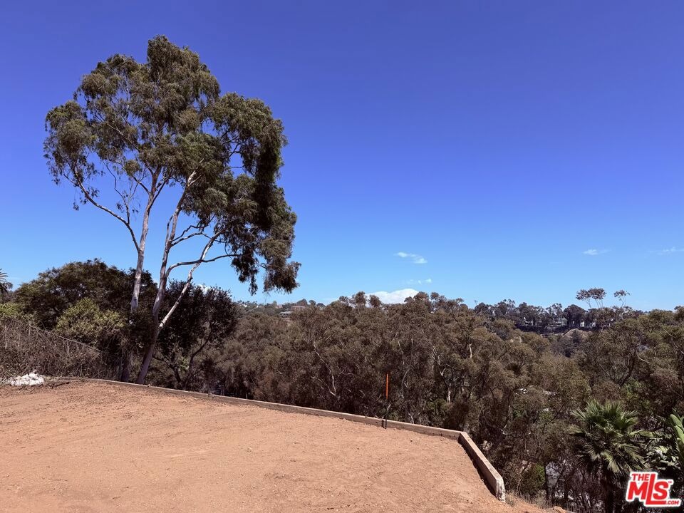 Chautauqua Blvd, Pacific Palisades, CA 90272