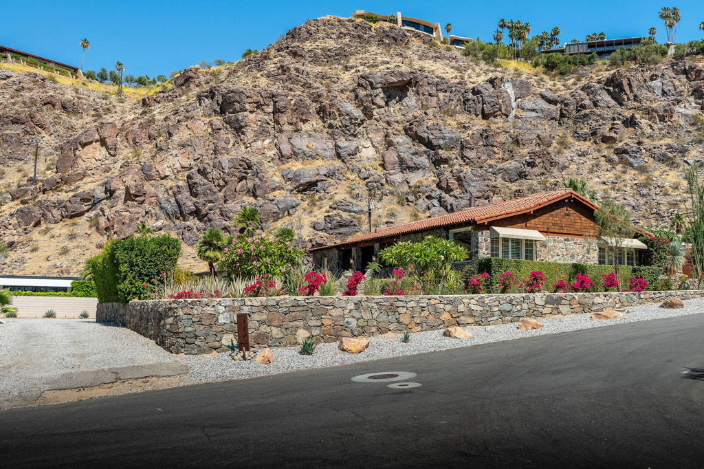 Araby Dr, Palm Springs, CA 92264
