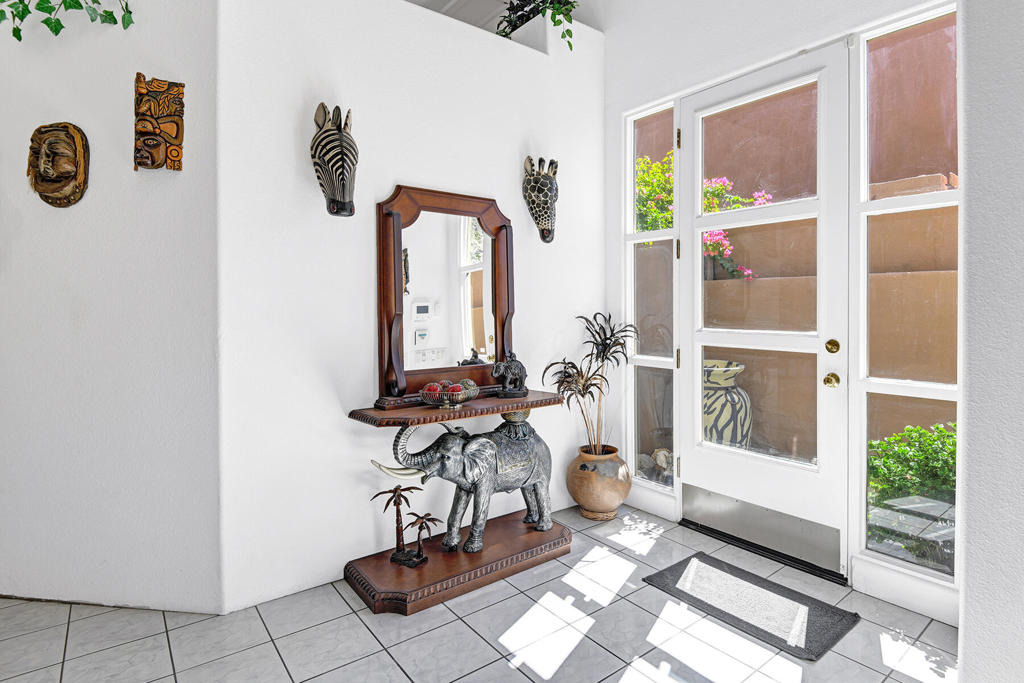 Avenida Juarez , LA Quinta, CA 92253