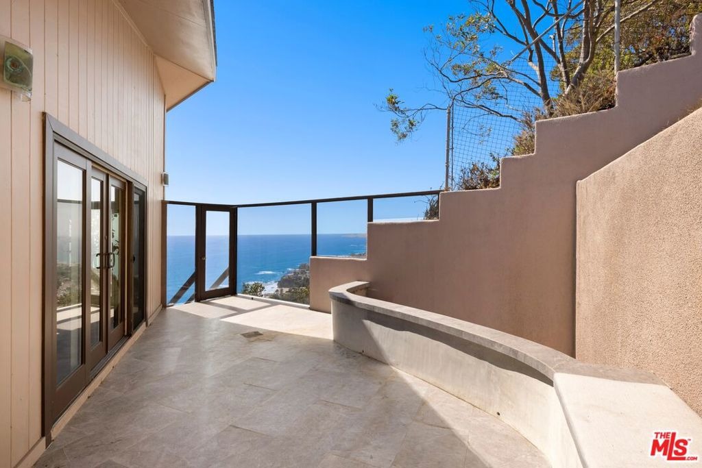 Vista DE Catalina , Laguna Beach, CA 92651