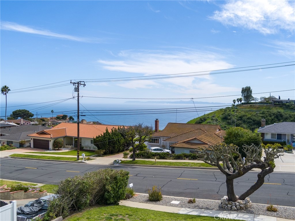 Calle Aventura , Rancho Palos Verdes, CA 90275