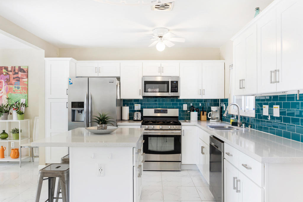 Paseo Caroleta , Palm Springs, CA 92264 #1