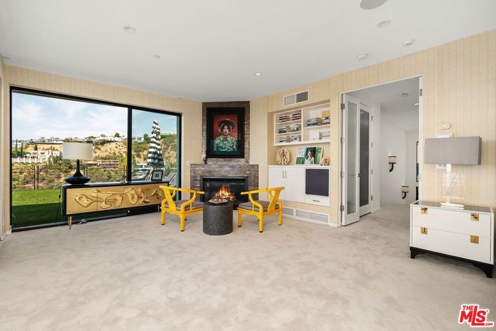 Viewsite Ter, Los Angeles, CA 90069