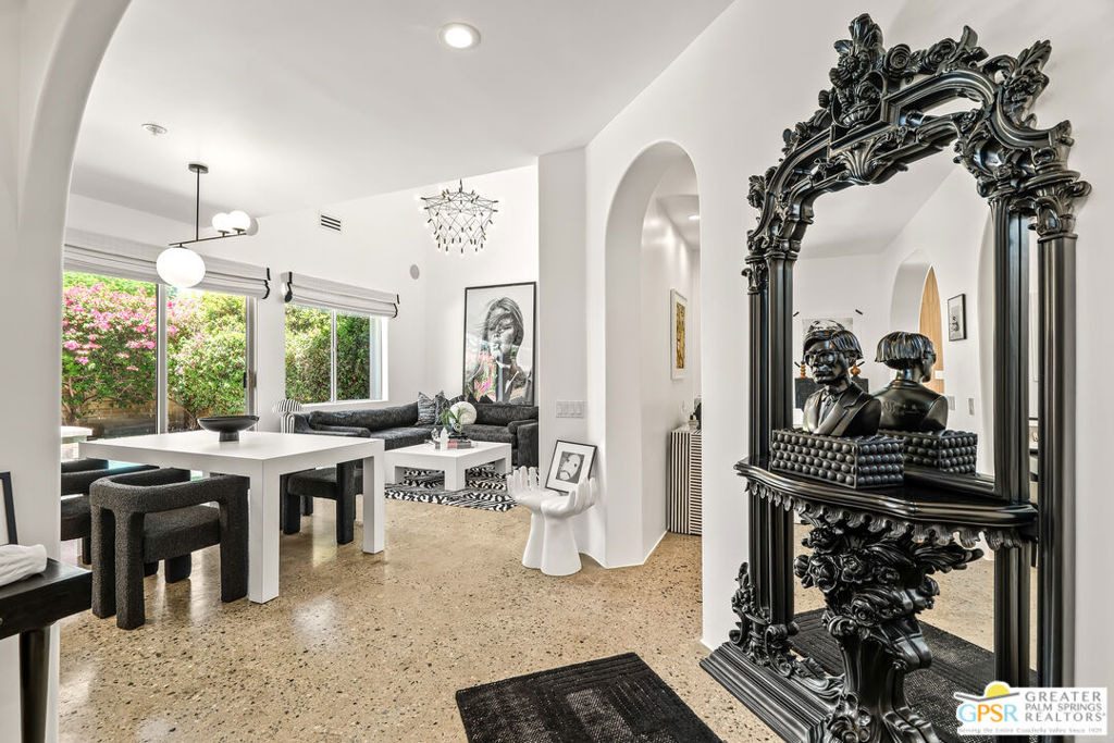 Ameno Dr, Palm Springs, CA 92262