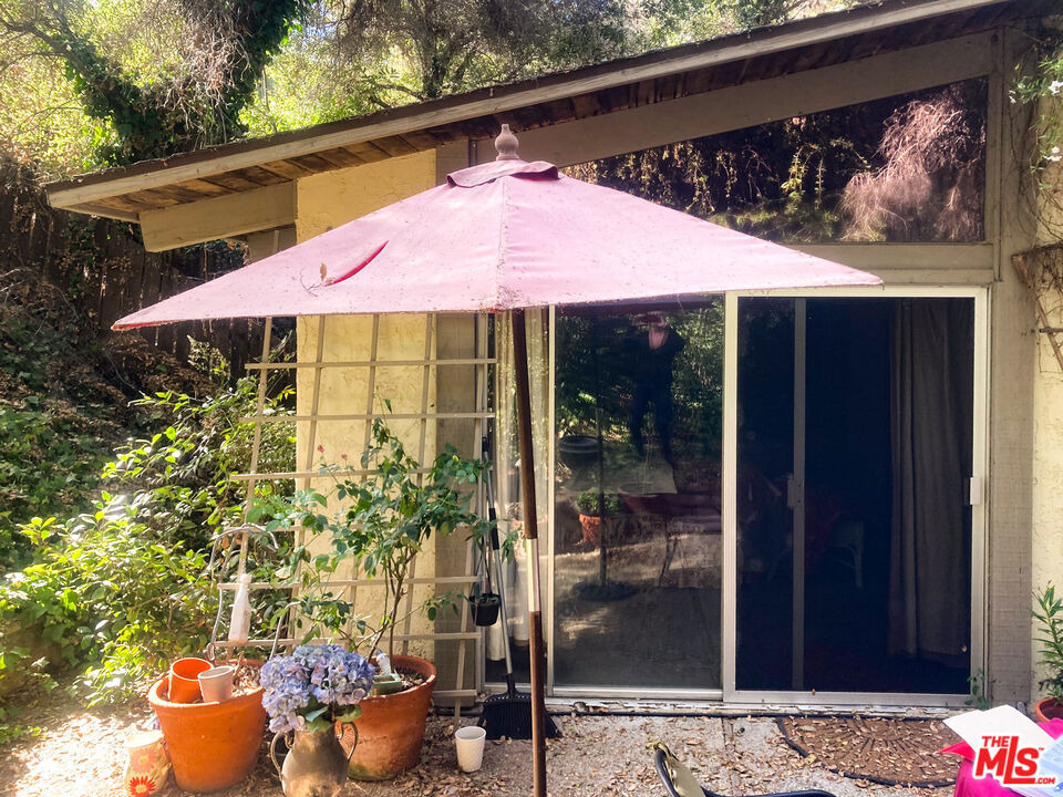 Timpangos Dr, Calabasas, CA 91302