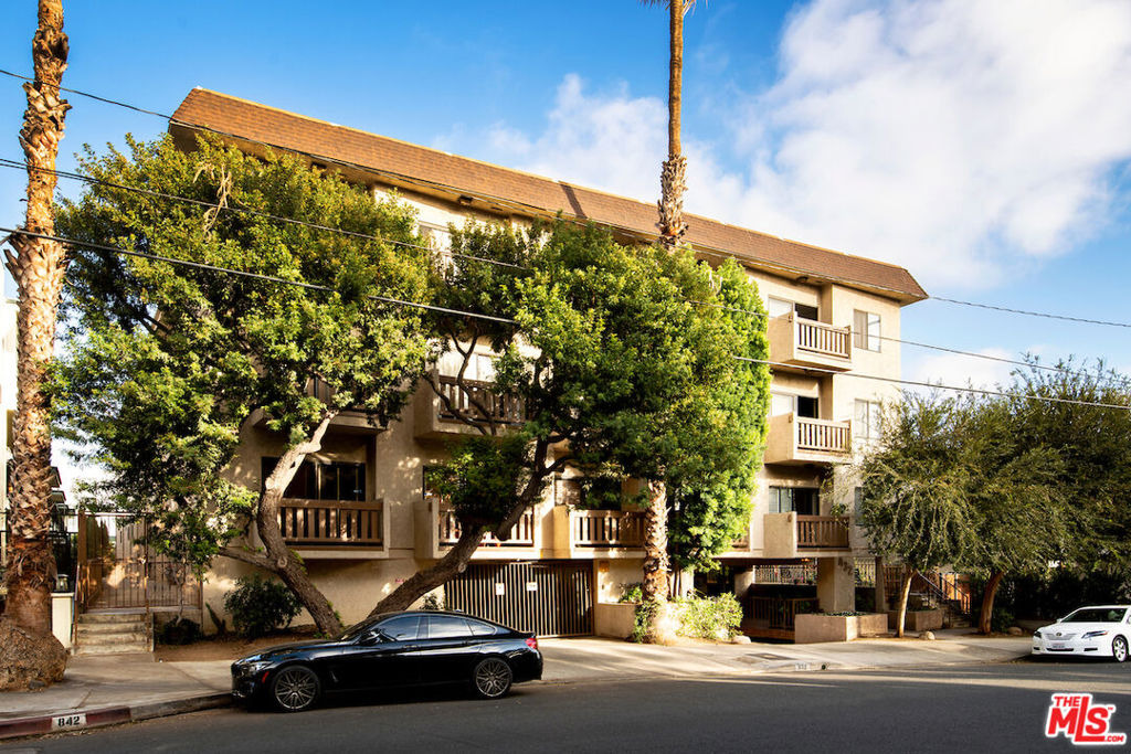 Palm Ave, West Hollywood, CA 90069 #1