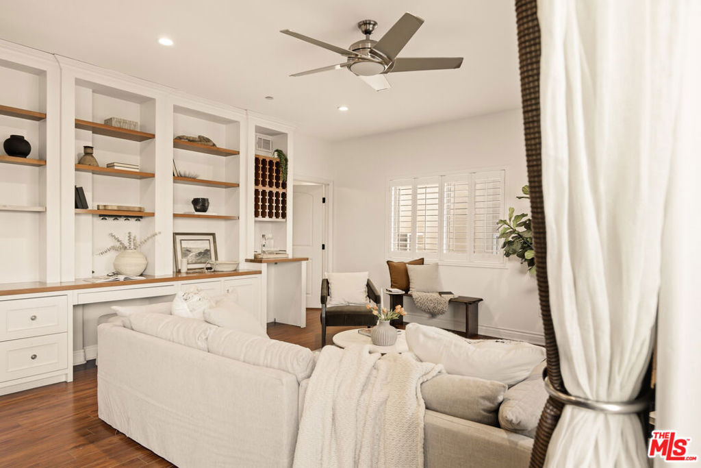 Centinela Ave, Los Angeles, CA 90064