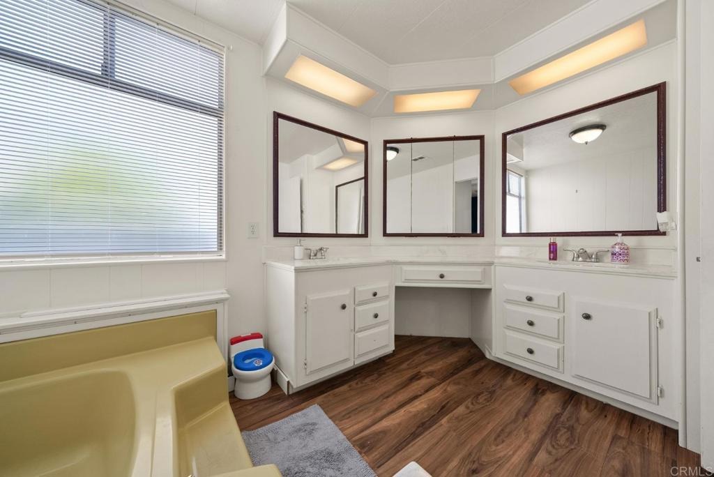 Valley Pkwy, Escondido, CA 92027