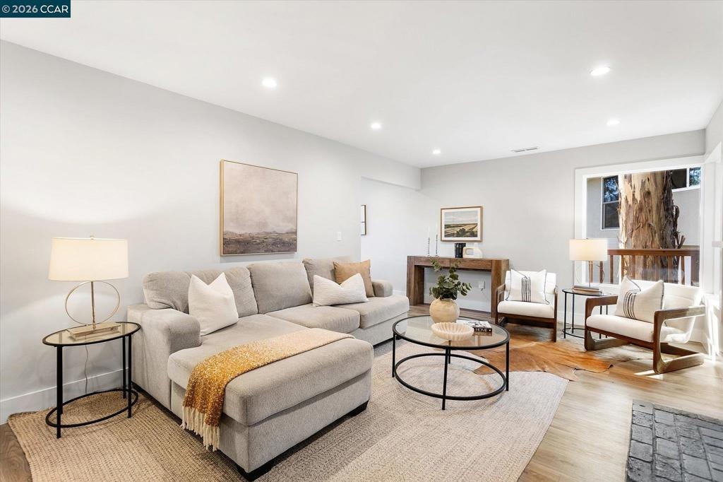 Balboa Dr, Oakland, CA 94611