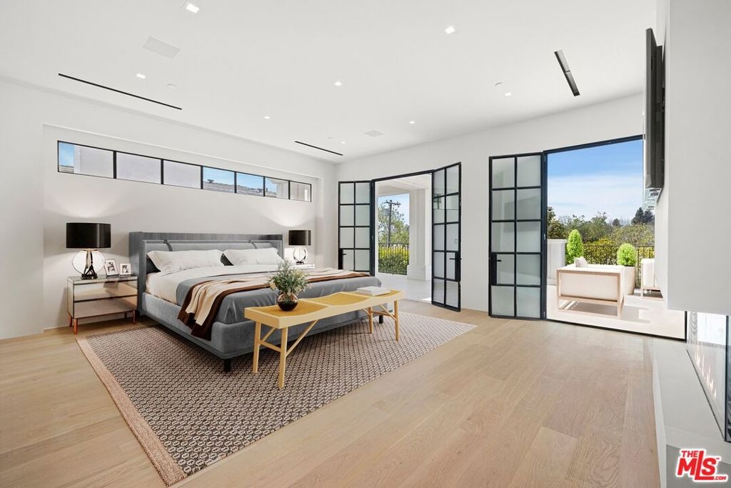 Anita Ave, Los Angeles, CA 90049 #1