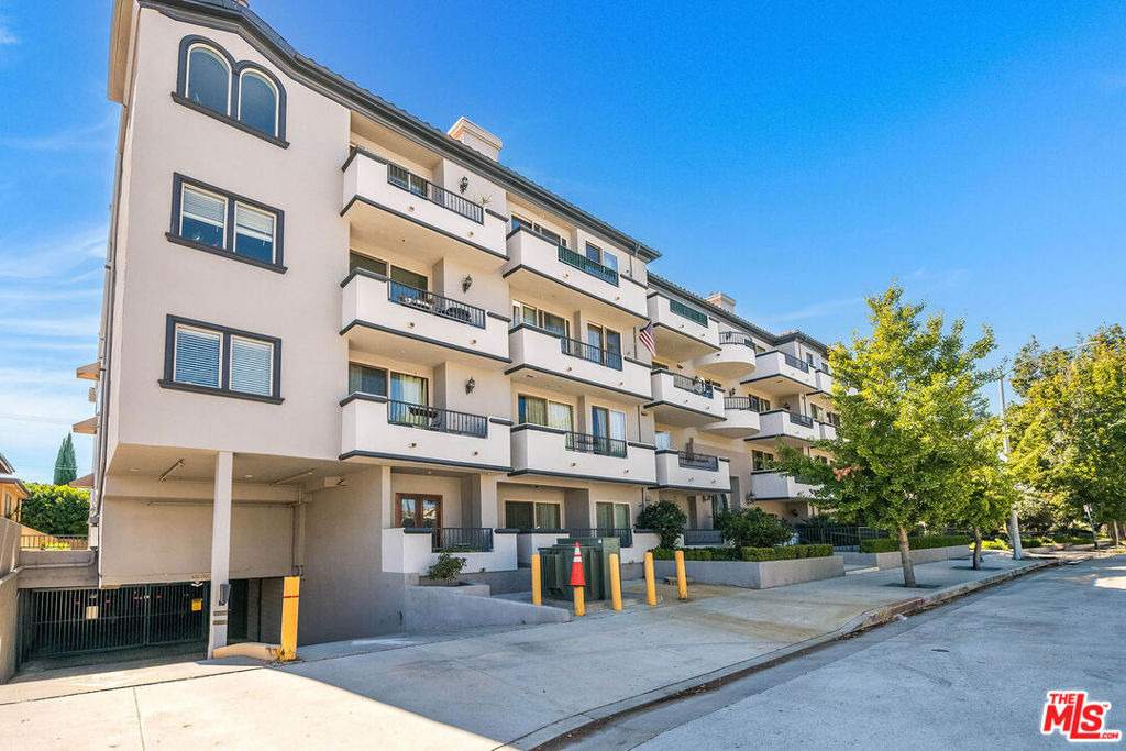 Camarillo St, North Hollywood, CA 91602 #1