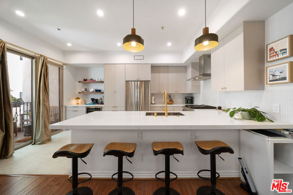 Whipple St, North Hollywood, CA 91602