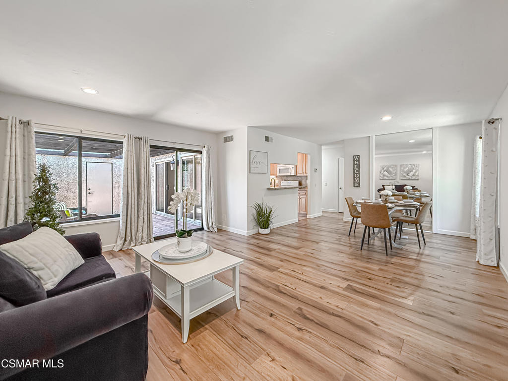 Rondell St, Agoura Hills, CA 91301