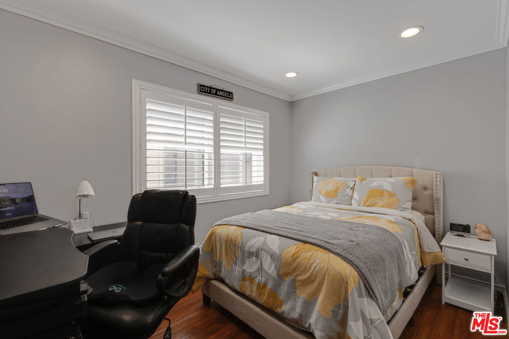 White Oak Ave, Encino, CA 91316 #1
