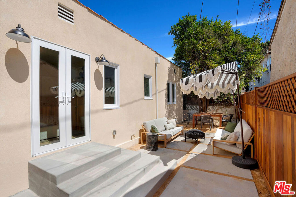 Rosewood Ave, Los Angeles, CA 90036 #1