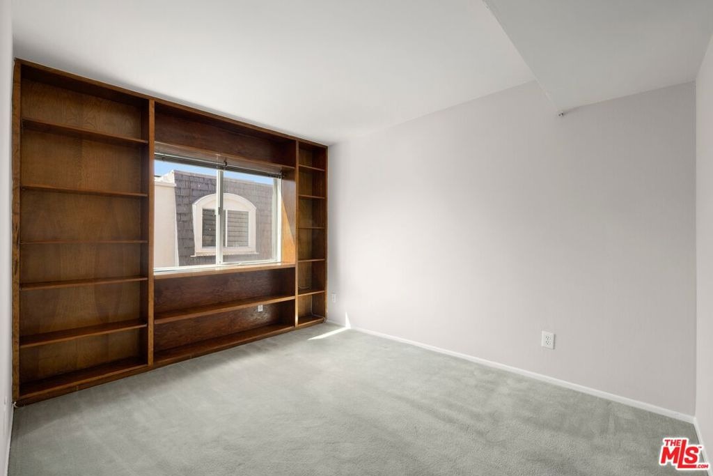 Ben Ave, Valley Village, CA 91607