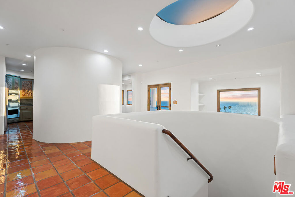 Vista Del Mar Ln, Playa Del Rey, CA 90293