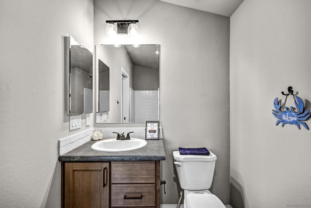 Main St, El Cajon, CA 92021