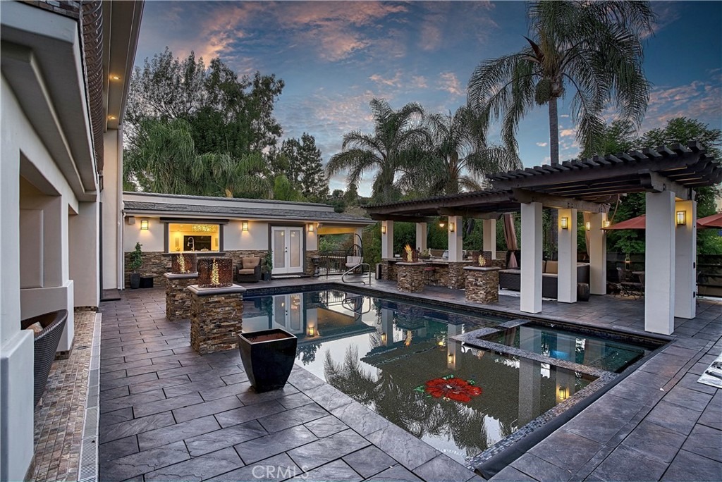 Corbin Ave, Tarzana, CA 91356