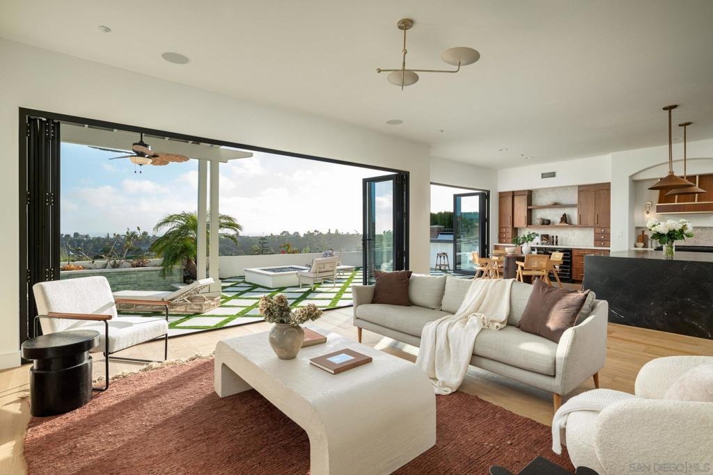 Ravean Ct, Encinitas, CA 92024