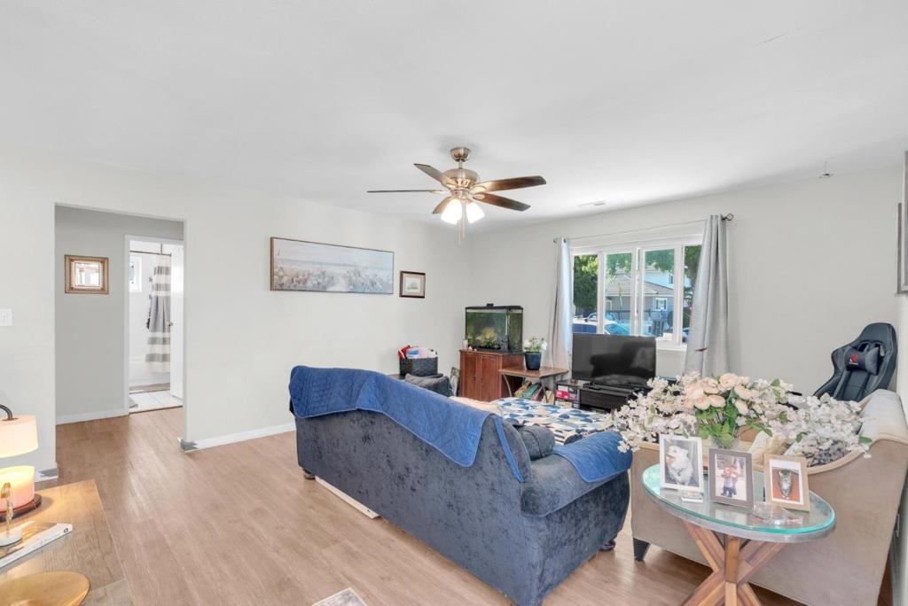 Hawes Ct, Redwood City, CA 94061