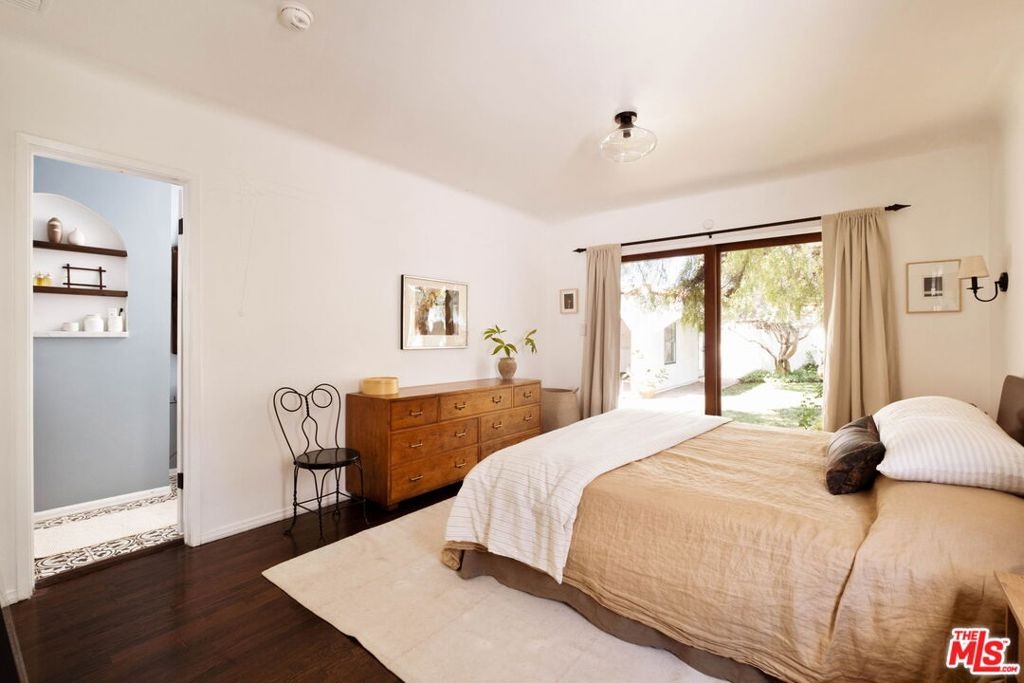 Garth Ave, Los Angeles, CA 90035