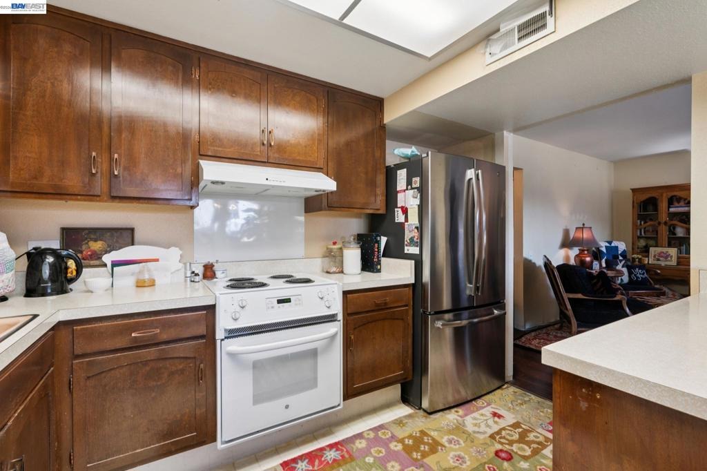 Oakmont Dr, Walnut Creek, CA 94595