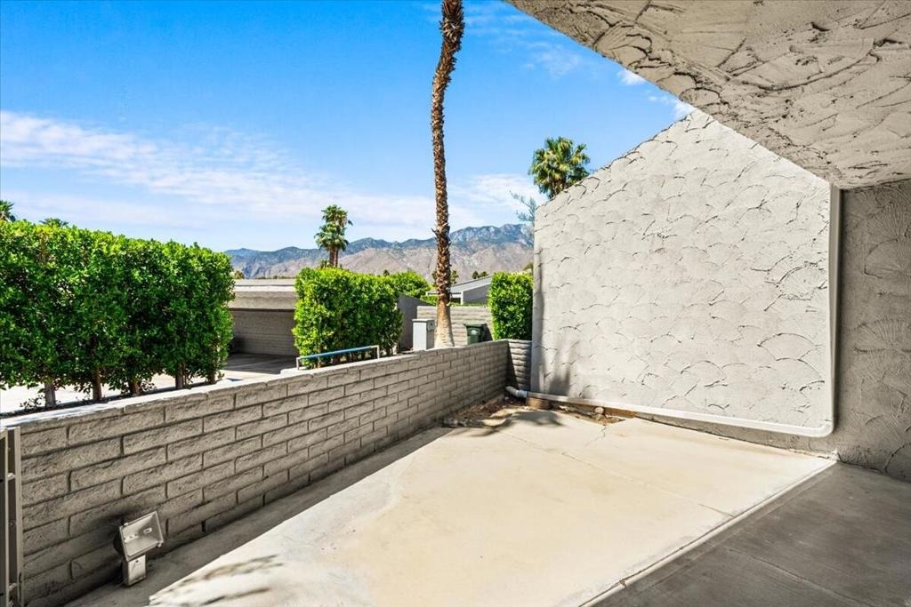 Whitewater Club Dr, Palm Springs, CA 92262