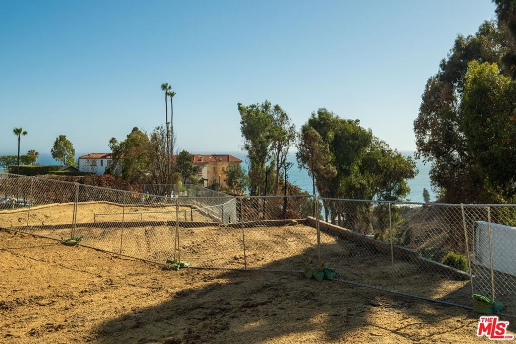 Tramonto Dr, Pacific Palisades, CA 90272 #1