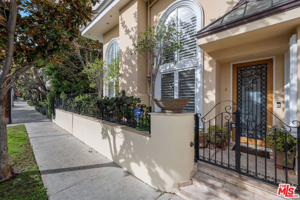 Missouri Ave, Los Angeles, CA 90025 #1