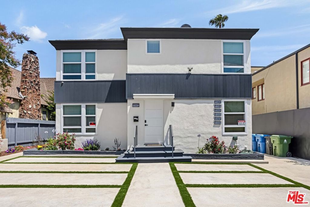 Ogden Dr, Los Angeles, CA 90019