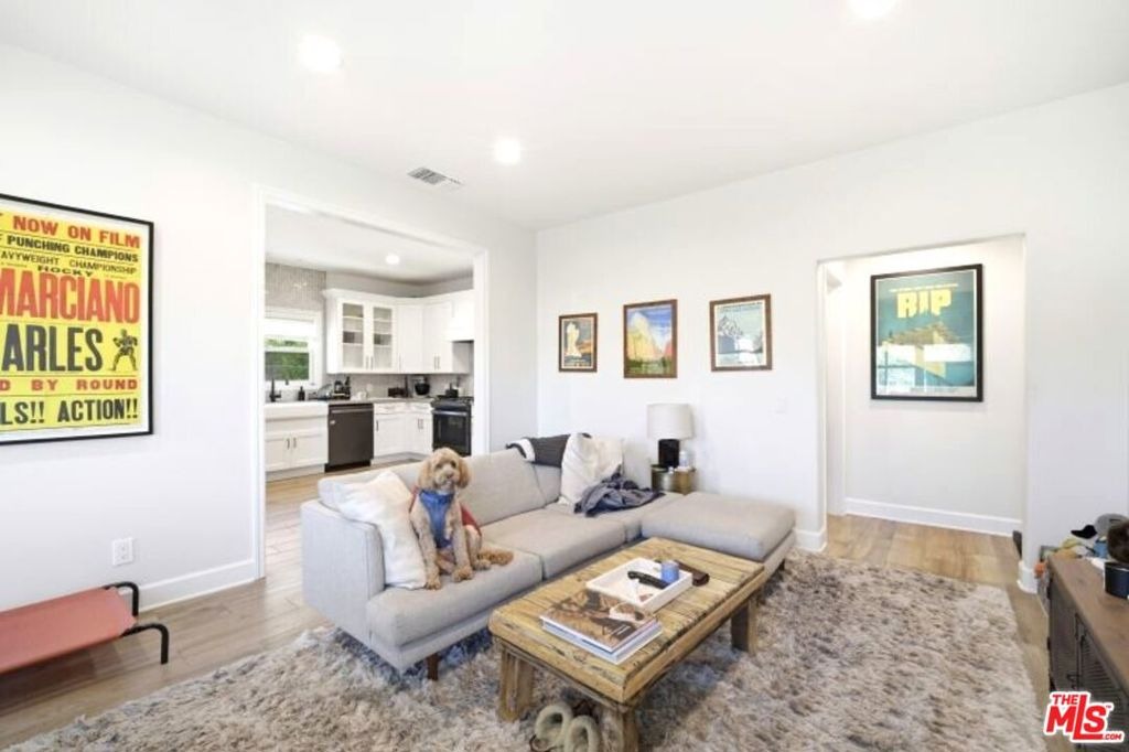 Finley Ave, Los Angeles, CA 90027