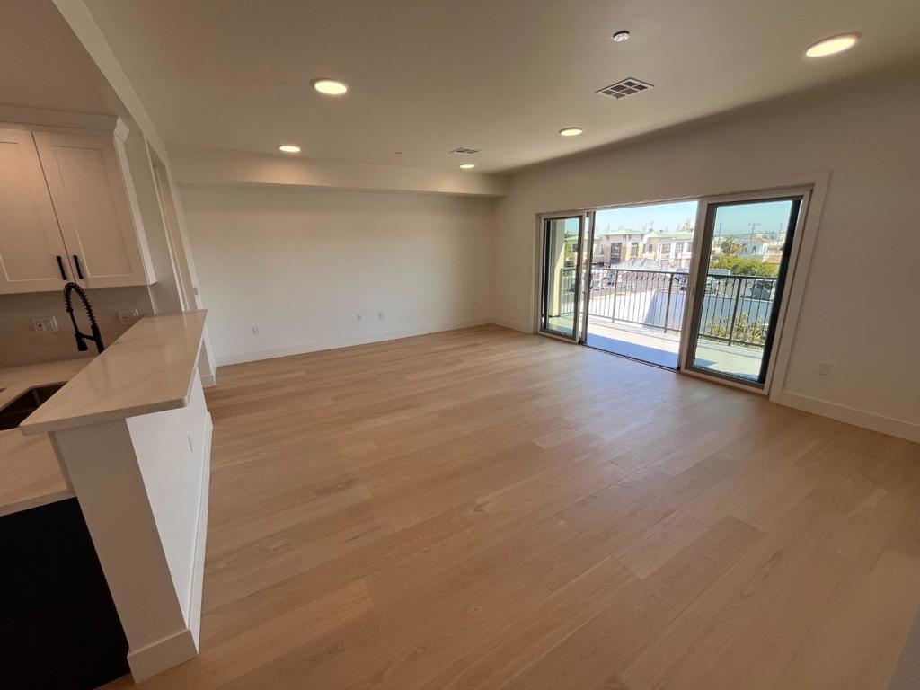 El Camino Real , San Carlos, CA 94070