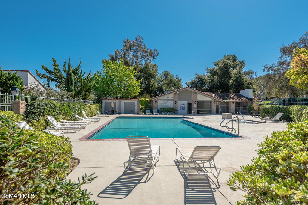 Green Lea Pl, Thousand Oaks, CA 91361