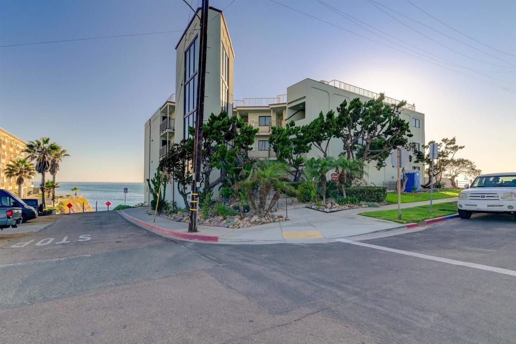 Orchard Ave, San Diego, CA 92107