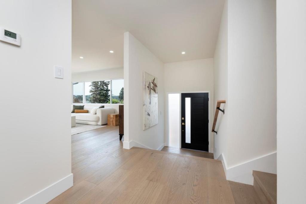 Rolling Hills Ave, San Mateo, CA 94403