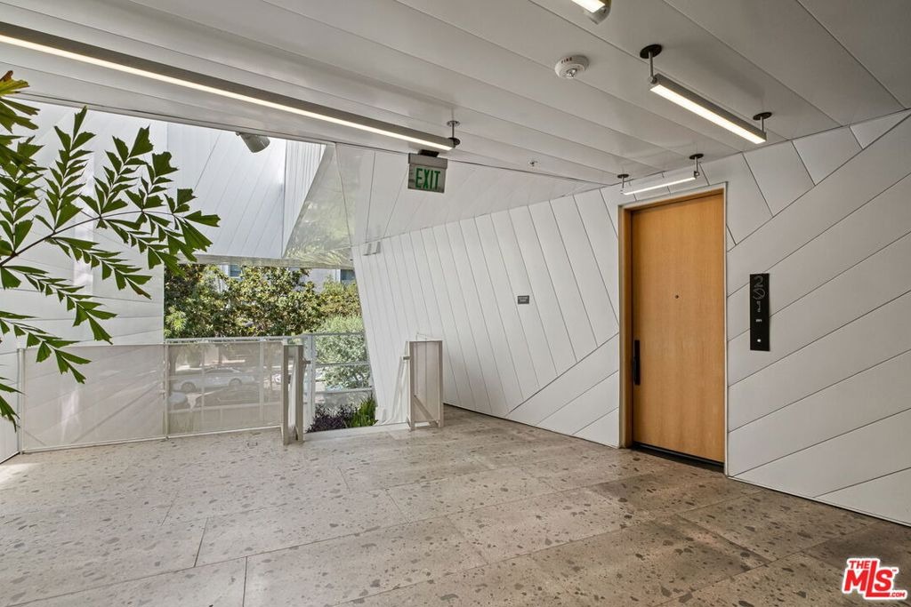 Kings Rd, West Hollywood, CA 90069