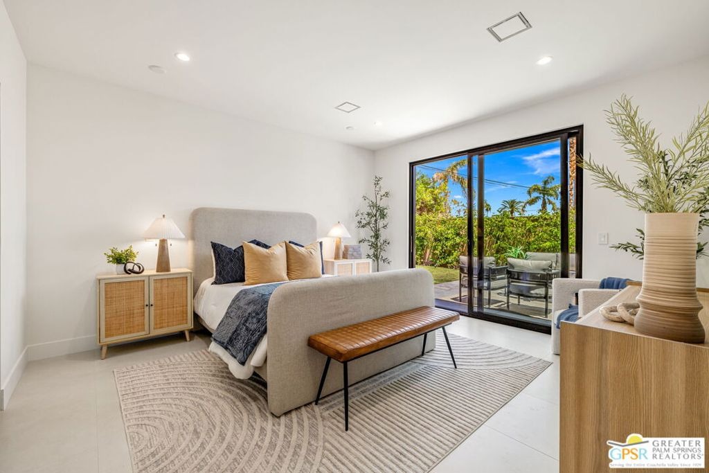 Amado Rd, Palm Springs, CA 92262