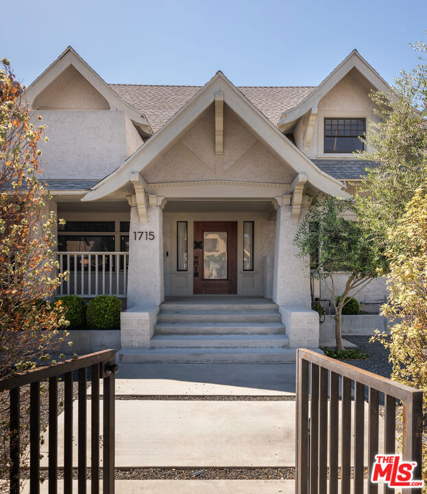 Kingsley Dr, Los Angeles, CA 90006