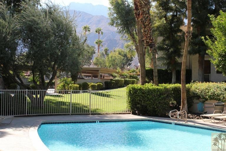 Via Escuela , Palm Springs, CA 92262