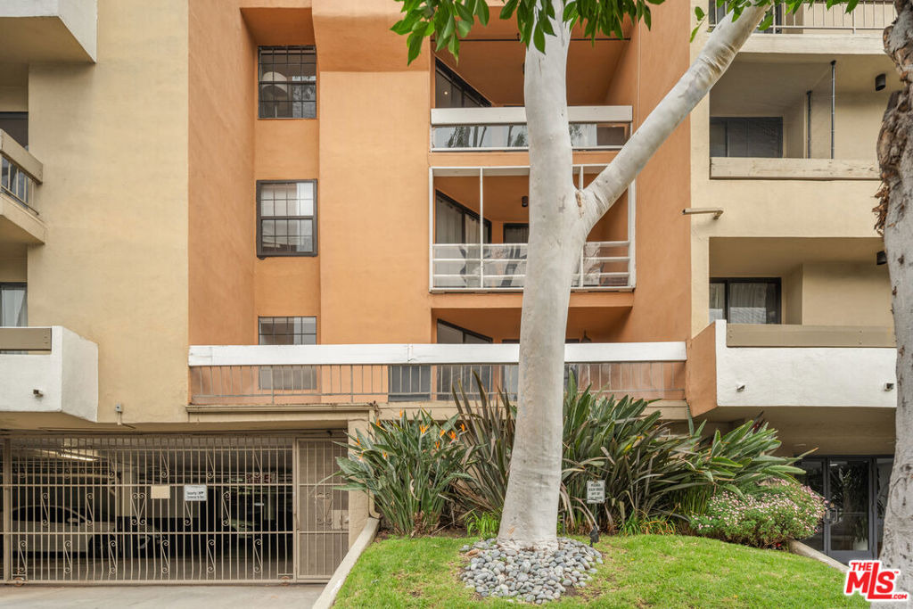 Kings Rd, West Hollywood, CA 90069