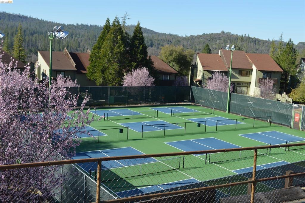 Breckenridge Rd, Groveland, CA 95321