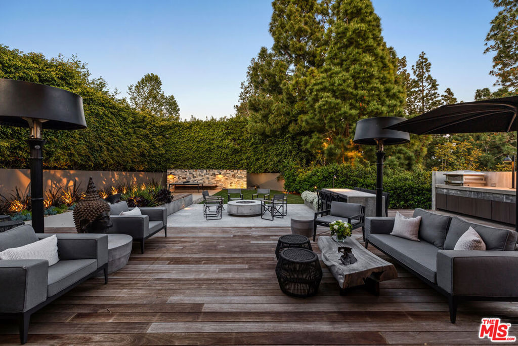 Toulon Dr, Pacific Palisades, CA 90272 #1