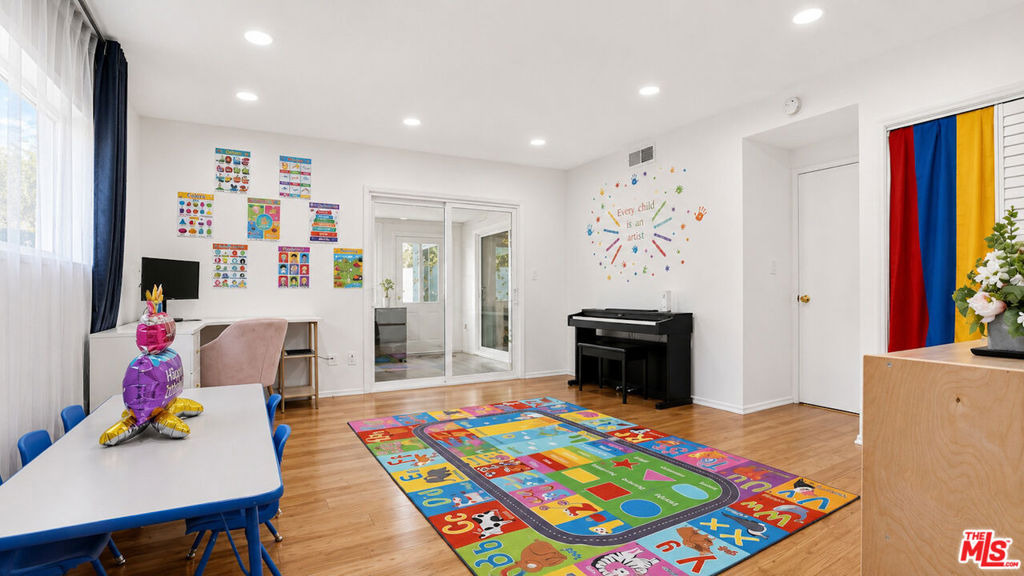 Tupper St, North Hills, CA 91343 #1