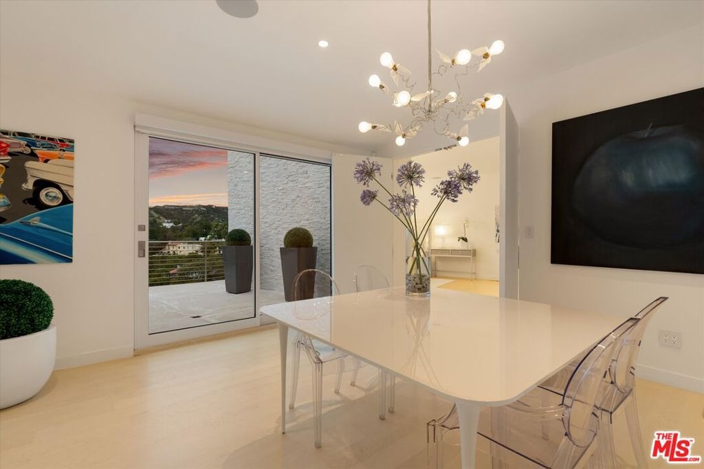 Readcrest Dr, Beverly Hills, CA 90210 #1